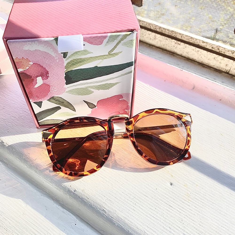 3 for $20 [ATTCL] Tortoiseshell Sunglasses